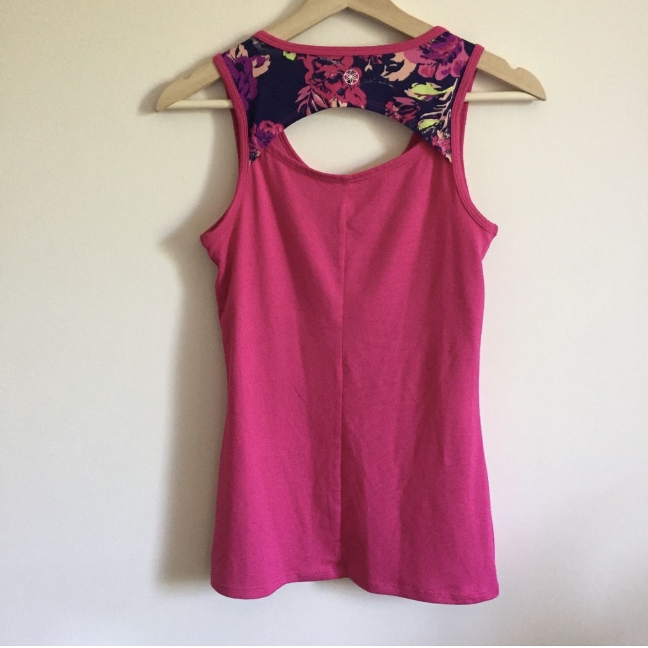 GAIAM Hot Pink Floral Print Open Keyhole Back Workout Athletic Tank Top