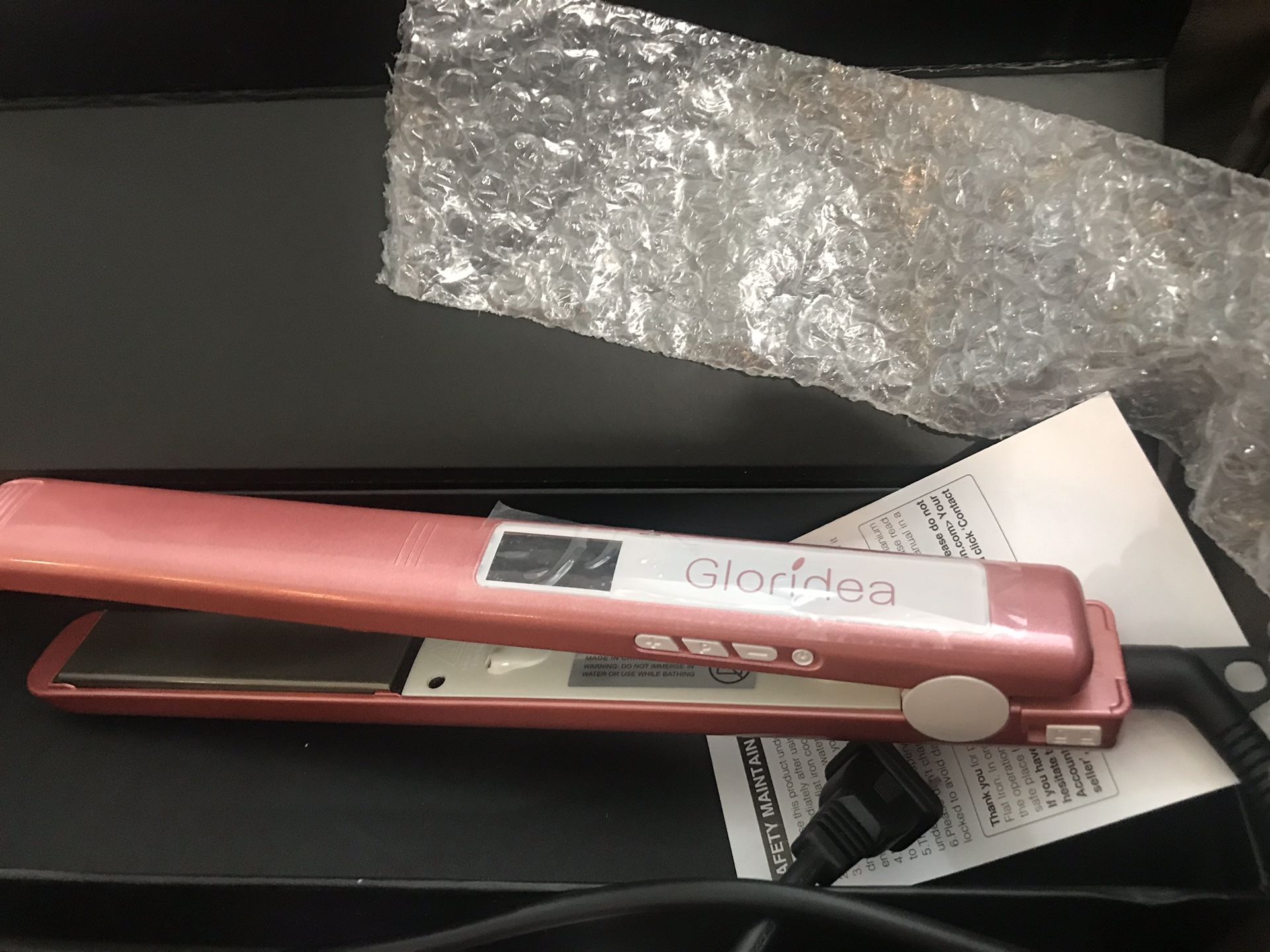 Brand new hair straightener