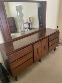 Mid-Century Modern Bedroom Furniture