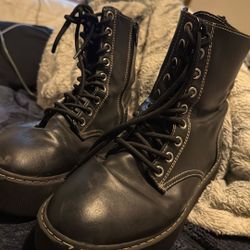 Divided Boots