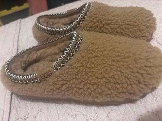 UGG Sherpa Slide Slippers size9