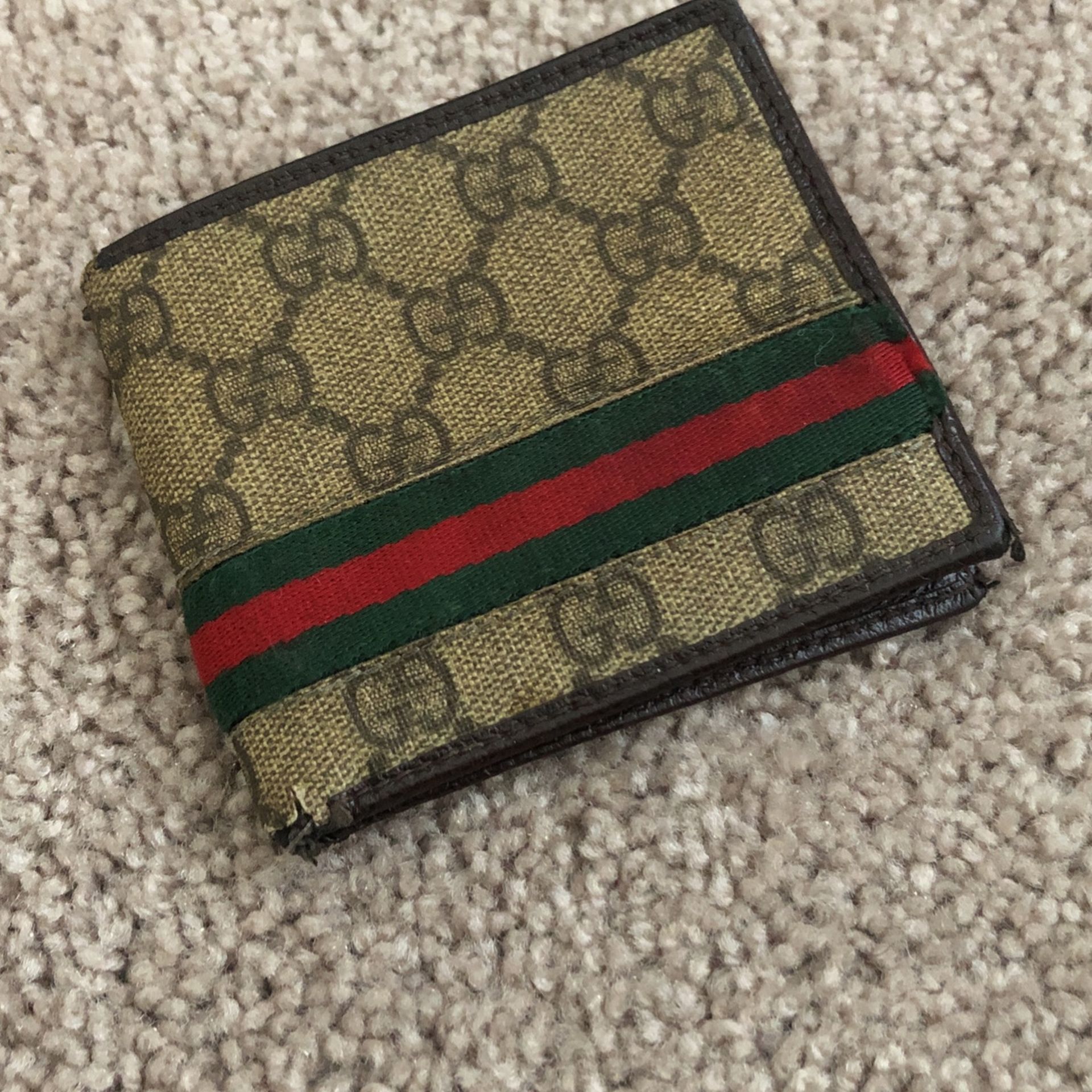 Authentic Men’s GUCCI Wallet