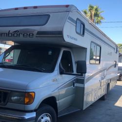 2005 Ford Fleetwood Need Gone ASAP