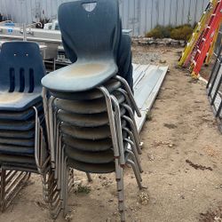 8 Chairs 