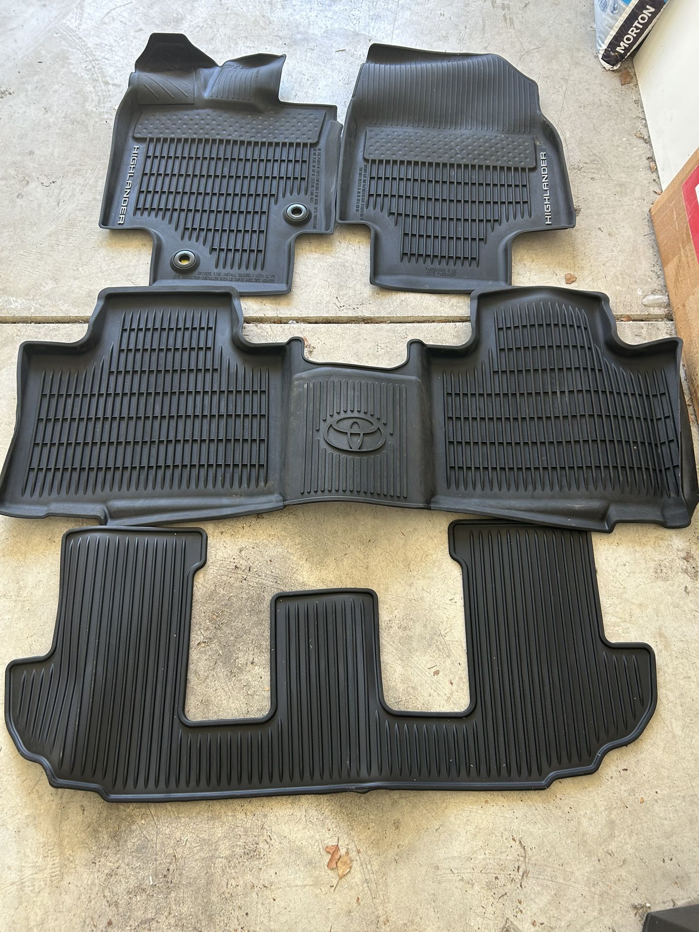 2020 Toyota Highlander All Weather Mats/Rubber