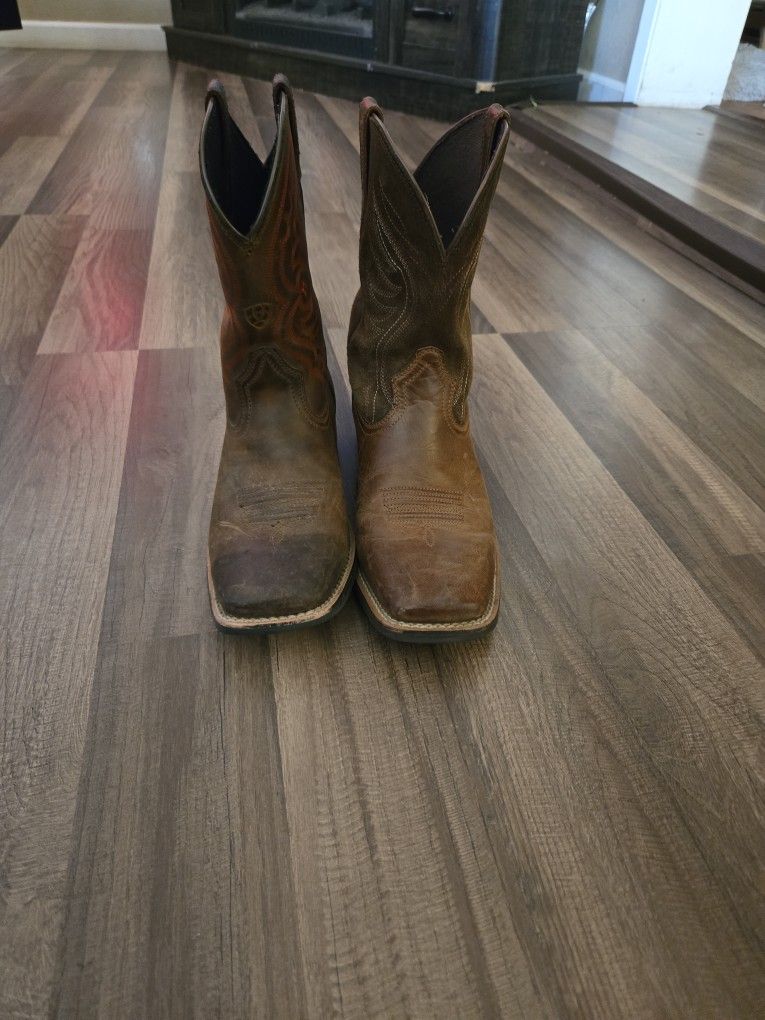Ariat Size 6 Boys