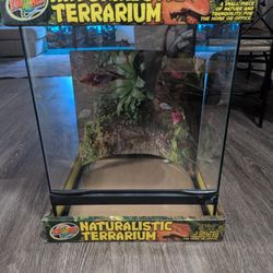 18X18X24 Naturalistic Terrarium Brand New