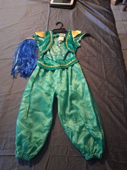 Costume