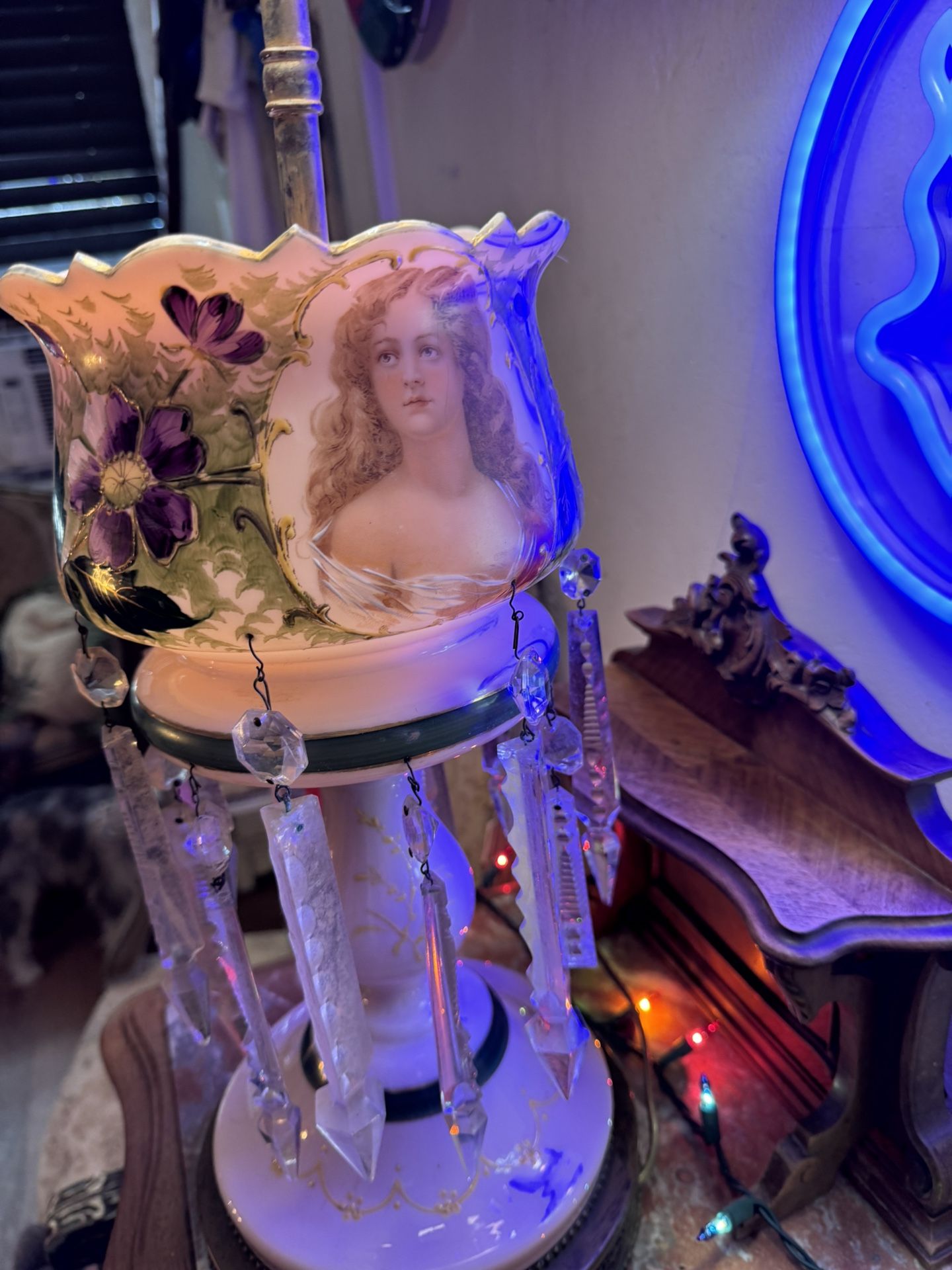 Victorian Antique Mantle Lustres lamp