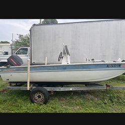 Starcraft fiberglass boat 15ft 70 horsepower comes with trailer (pickup in NOLA only) $3000