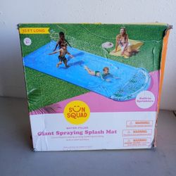 Giant Spraying Splash Mat
