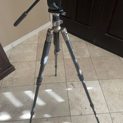 Manfrotto 700 RC2 Tripod