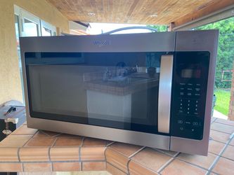 Whirlpool 1.7-cu ft Over-the-Range Microwave ( Fingerprint Resistant Stainless Steel )
