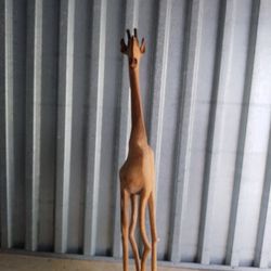 Giraffe Statue