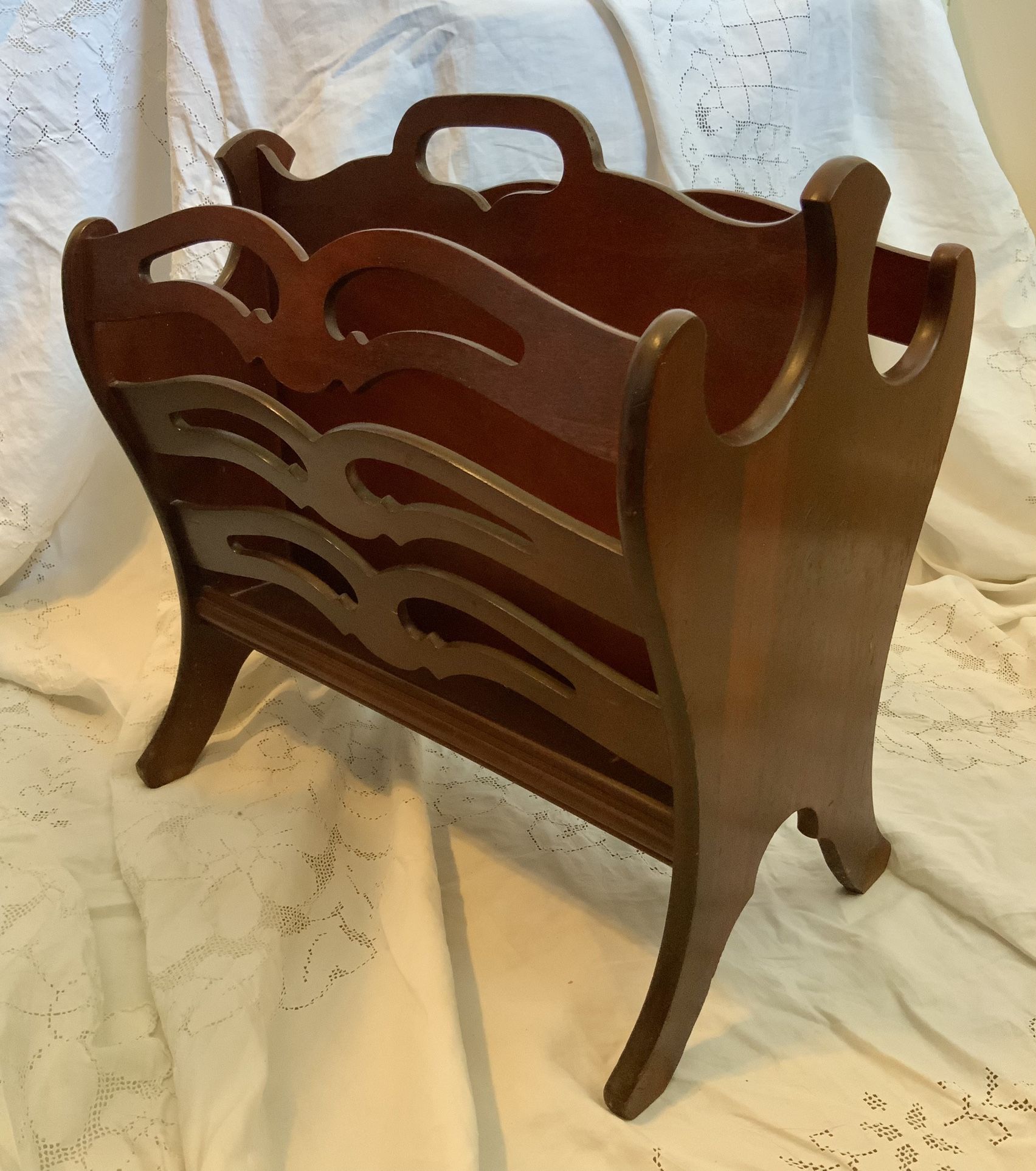 Vintage Butler Style 2 Compartment Mahogany Magazine Rack Stand Wooden Book Caddy