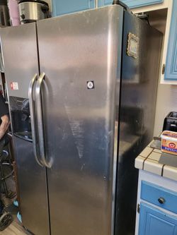 Frigidaire side by side works great