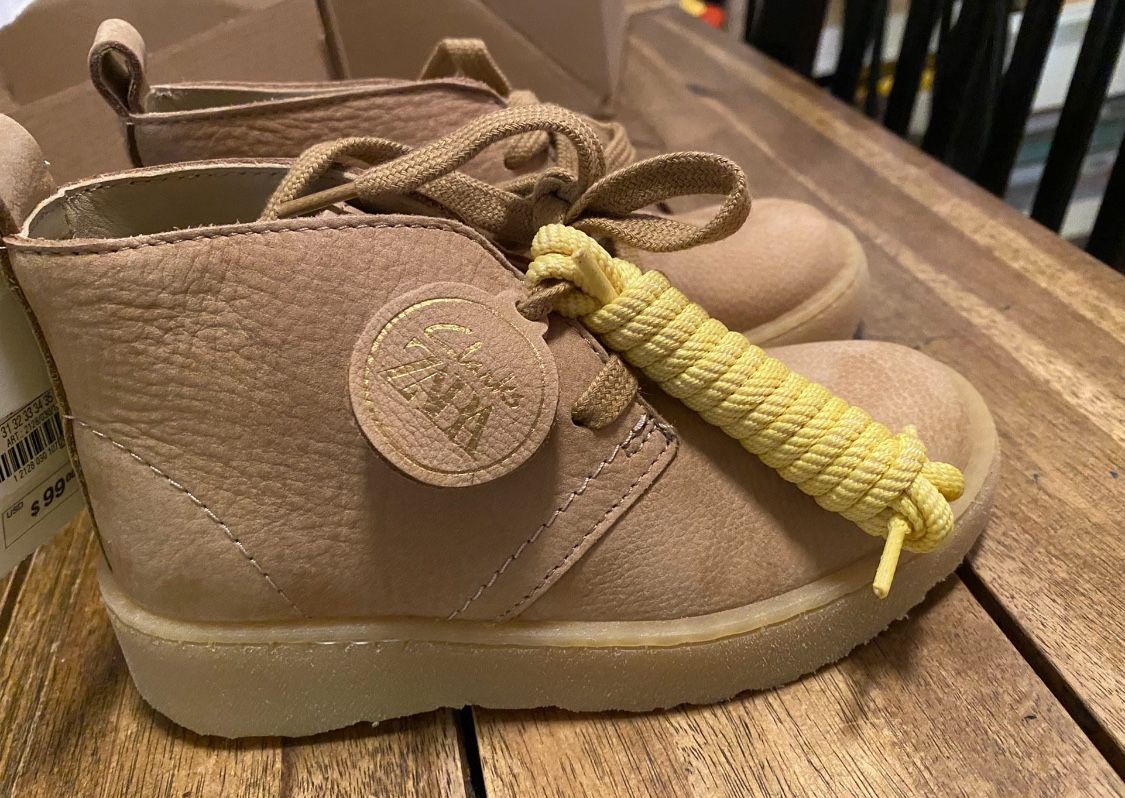 Amazon.com | Clarks Desert Boot Kids Beeswax 8 Little Kid | Boots