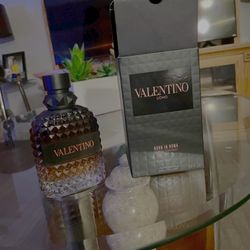 Valentino Born In Roma Coral Fantasy 