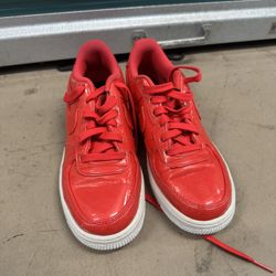 Nike Air Force 1 '07 LV8 UV "Siren Red"