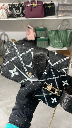 Small crossbody bag