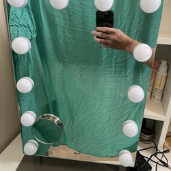 iHome Vanity Mirror with Lights & Speaker