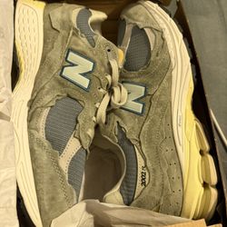New Balance 2002R Size (12)