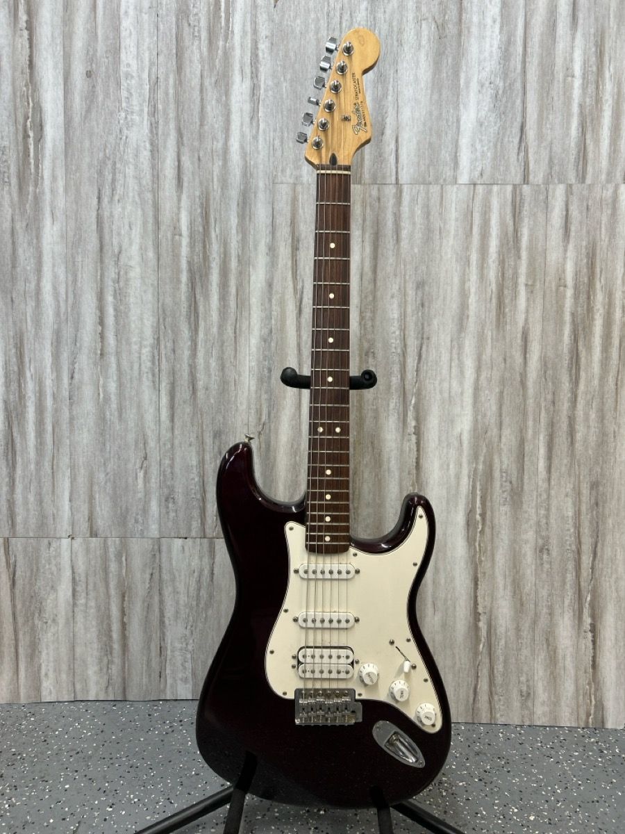 Fender Stratocaster Guitar Made in Mexico (PO1020458) -Good Condition