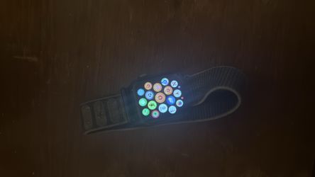 Apple Watch Series 6 (40 mm) – Great Condition w/ Charging Cable