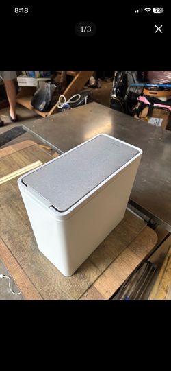 LOW PRICE MOVING- SMALL BATHROOM TRASH CAN