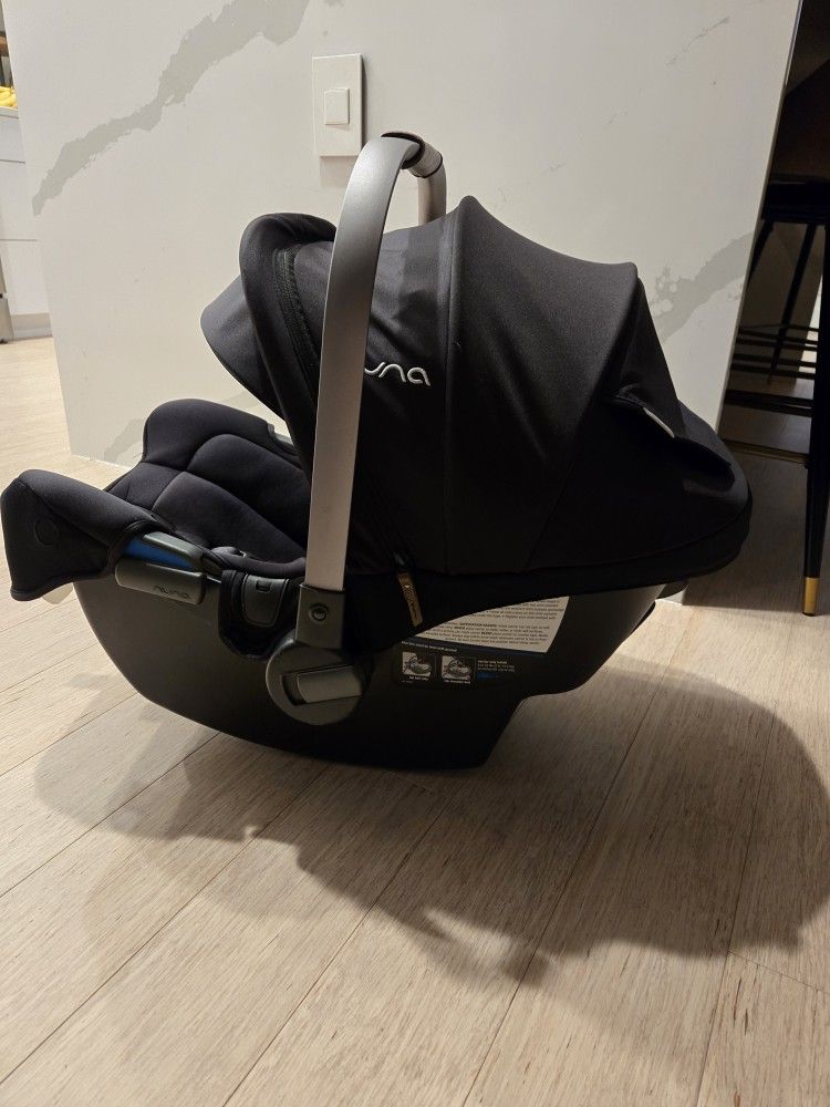 Nuna pipa rx + (2) pipa relx base