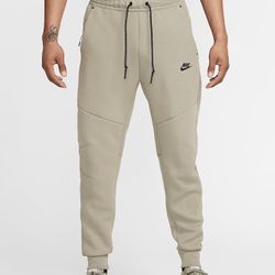 Nike Tech Fleece Joggers HV0959-320 Size Medium