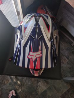 Fox V3 Helmet 