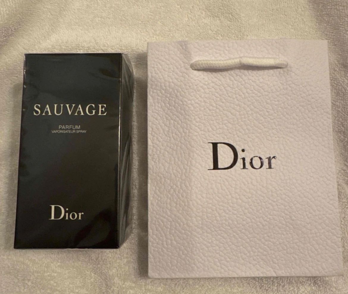 Dior Sauvage Eau De Perfrume 3.4Oz CHECK DESCRIPTION
