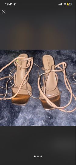 Wrap around heels