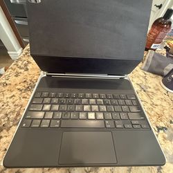 Apple IPad Pro 12.9” Magic Keyboard Case for Pro 3rd / 4th / 5th / 6th Generation