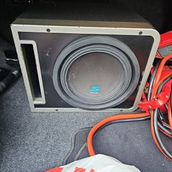 1 Alpine 12 Subwoofer Box & Speaker And 600 Watt Alpine Amp