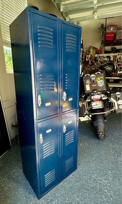 Vintage  Lockers/Republic Steel