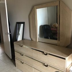 Free Dresser With Mirror