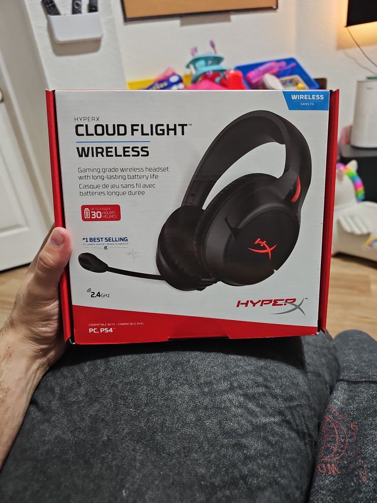 Hyper Cloud Flight Wireless Gaming Headphones