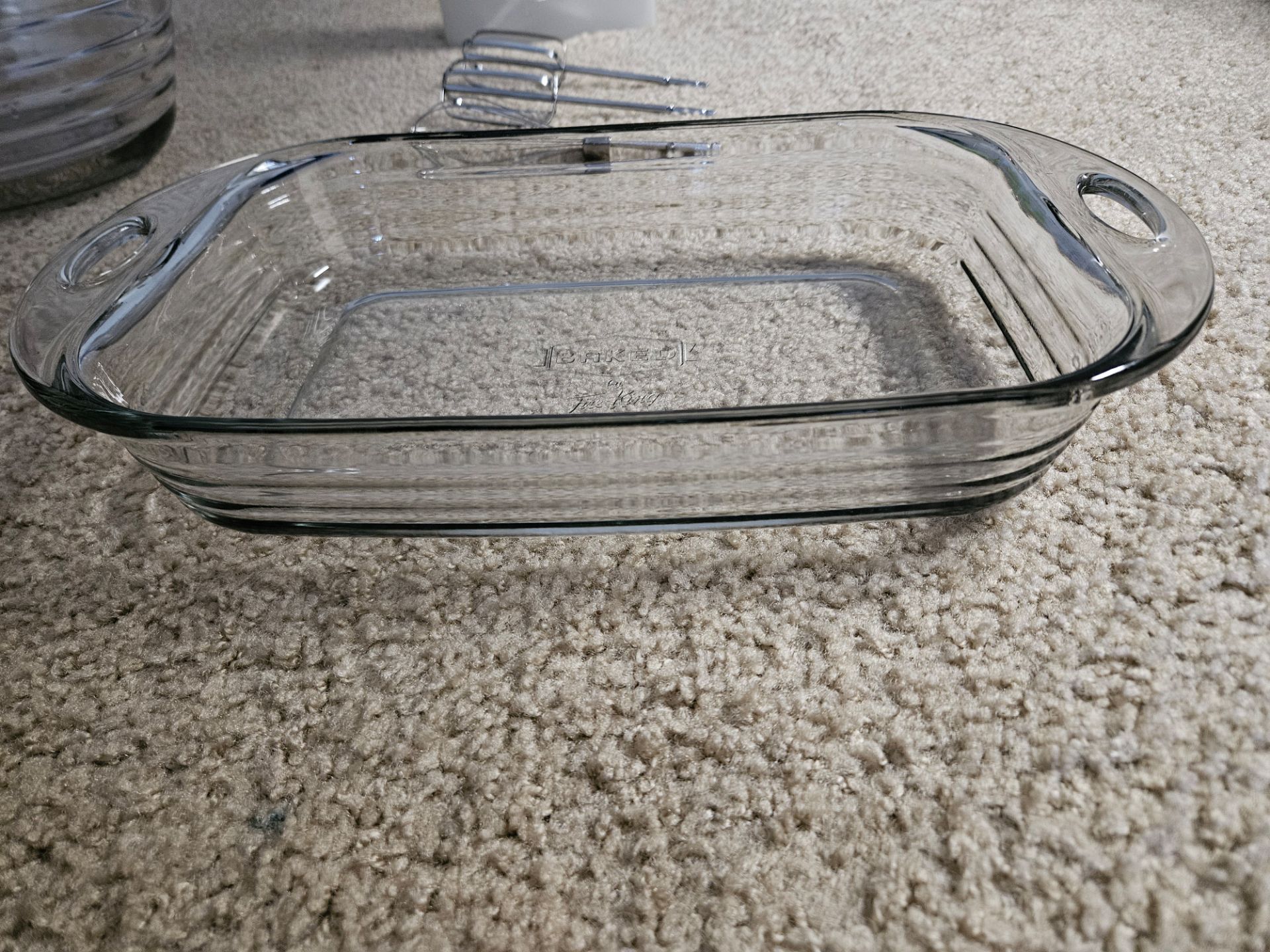 Hand mixer + glass baking set
