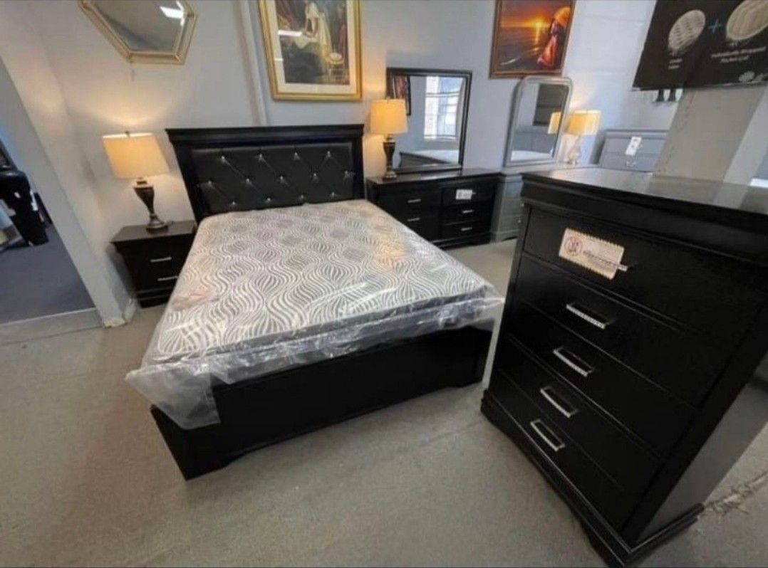 Brand New 5pc Bedroom Set For $1100!!