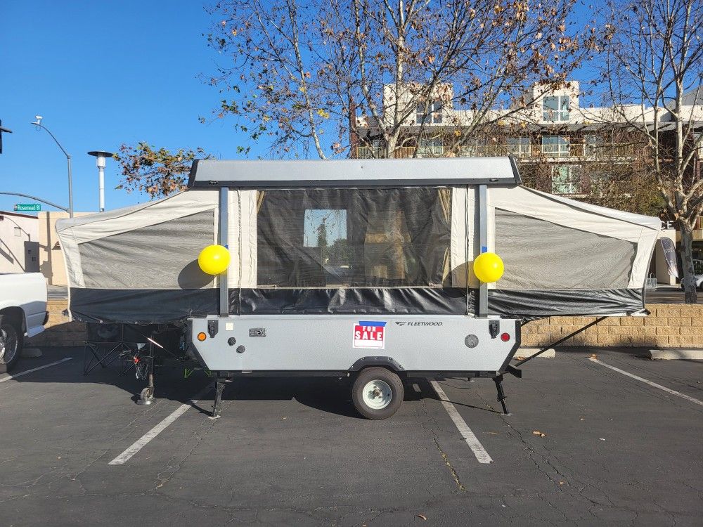Graphite Disc Rv 2006 Fleetwood Graphite for Sale in Arcadia, CA - OfferUp