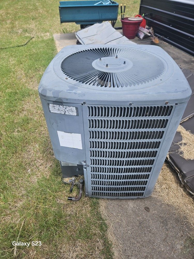 Goodman 410a 2.5 Ton Heat Pump