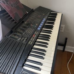 YAMAHA PIANO KEYBOARD 