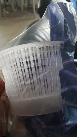 Pool skimmer basket