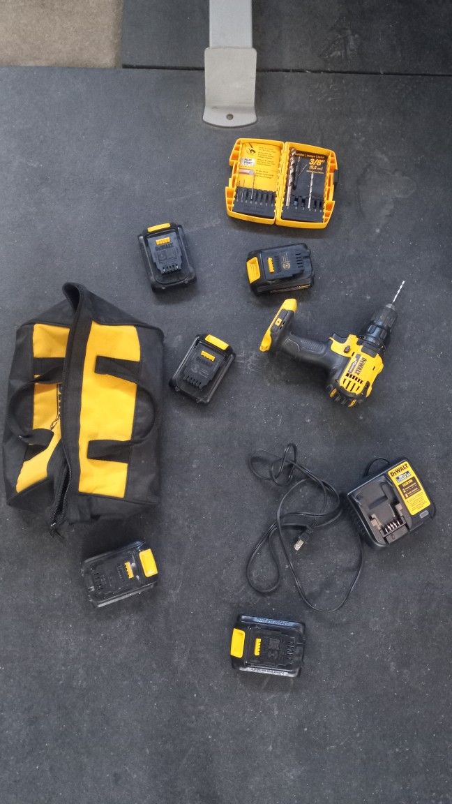 Dewalt Ítems 