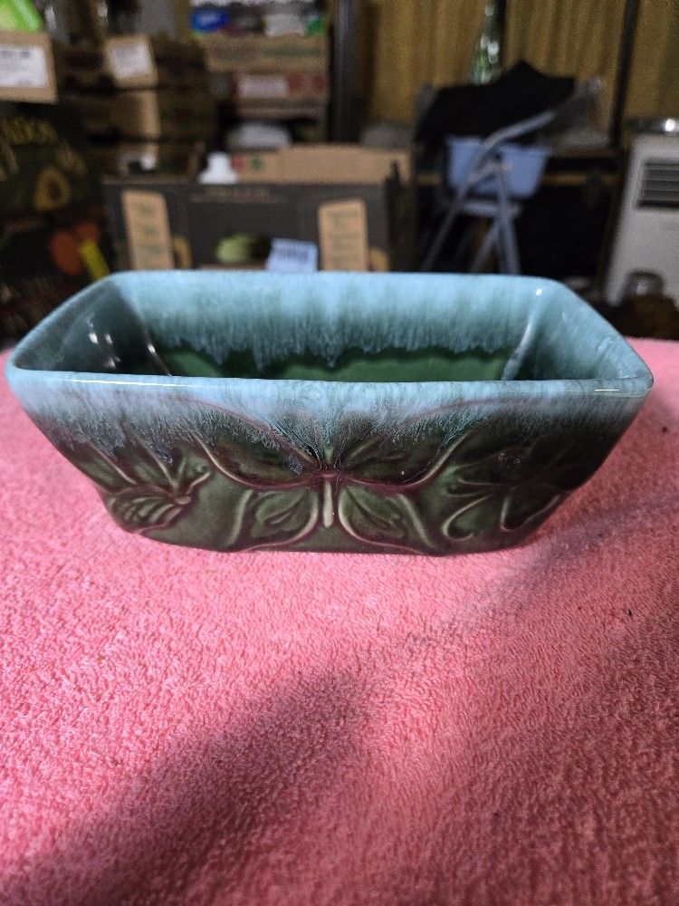 HULL Butterfly Planter