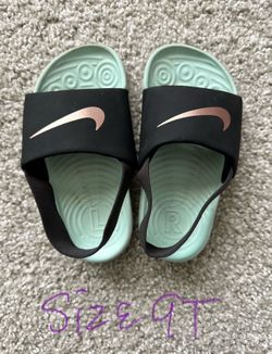 Toddler girls Nike sandals