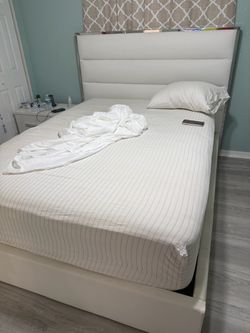 Bedroom set