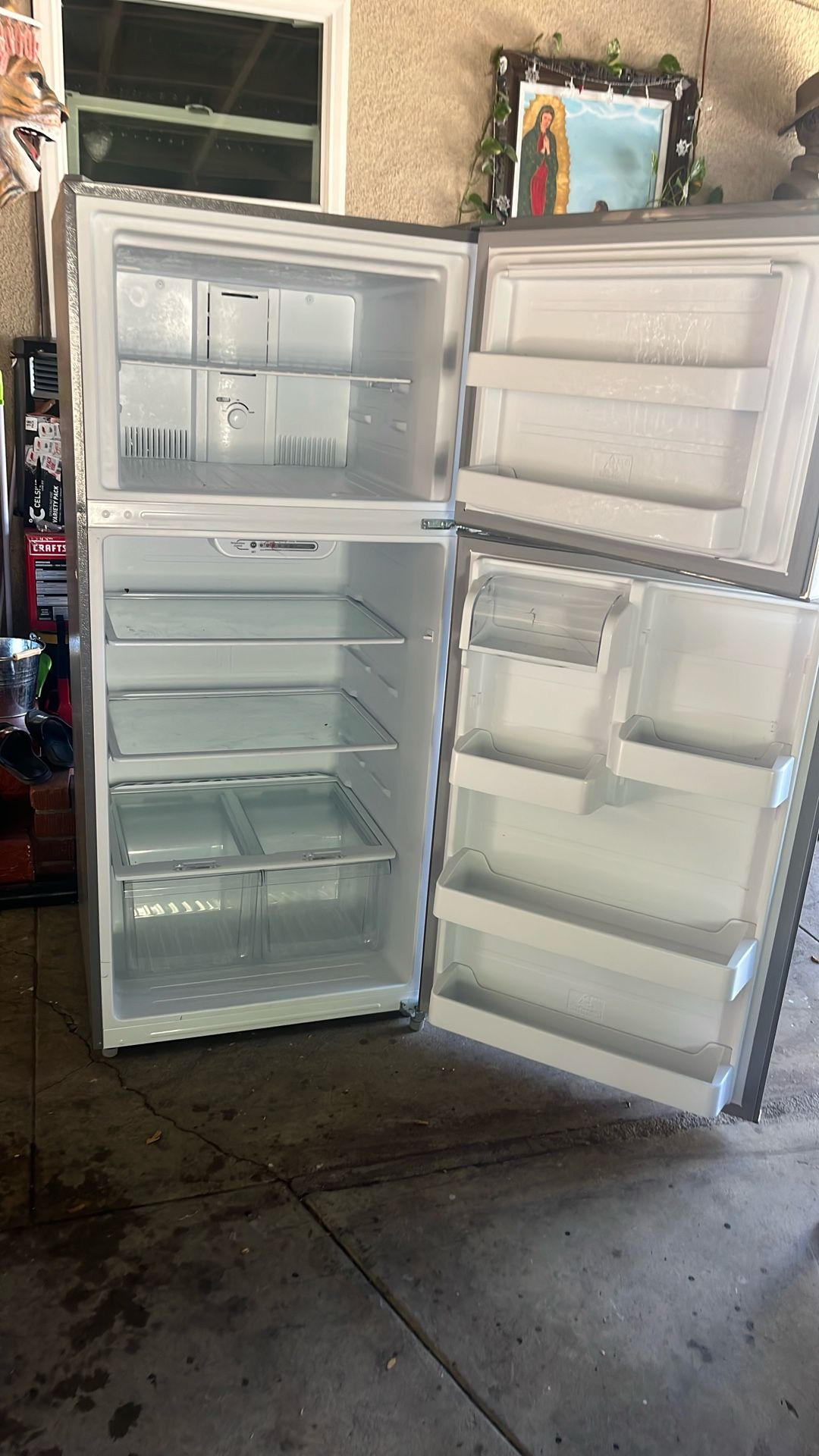 Refrigerator
